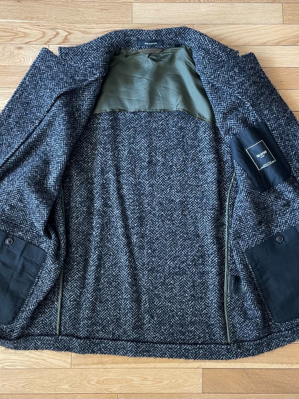 Todd Snyder Italian Wool Walking Jacket in Charcoal Herringbone - Picture 5 of 11